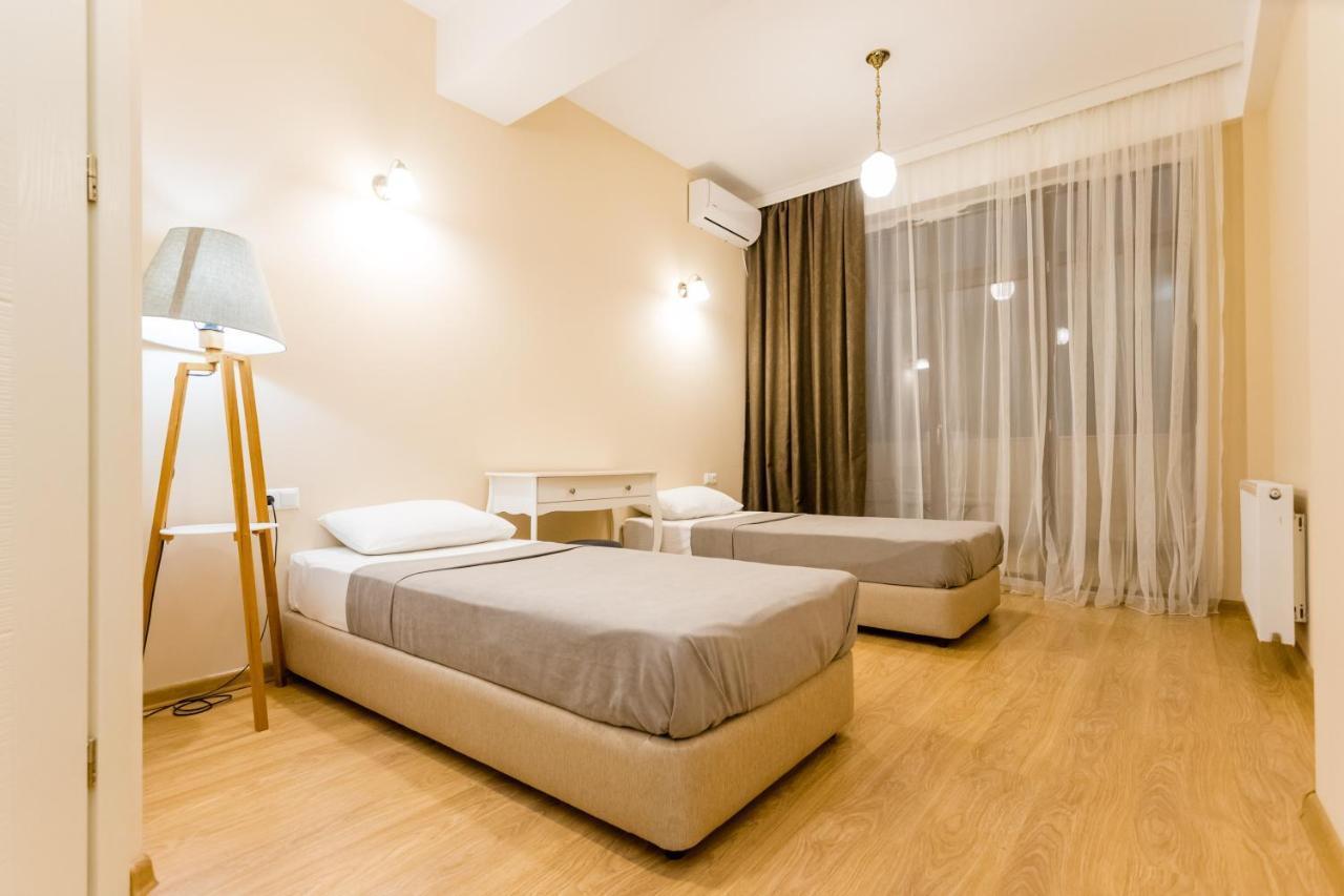 Central Comfort Place L Tbiliszi Kültér fotó