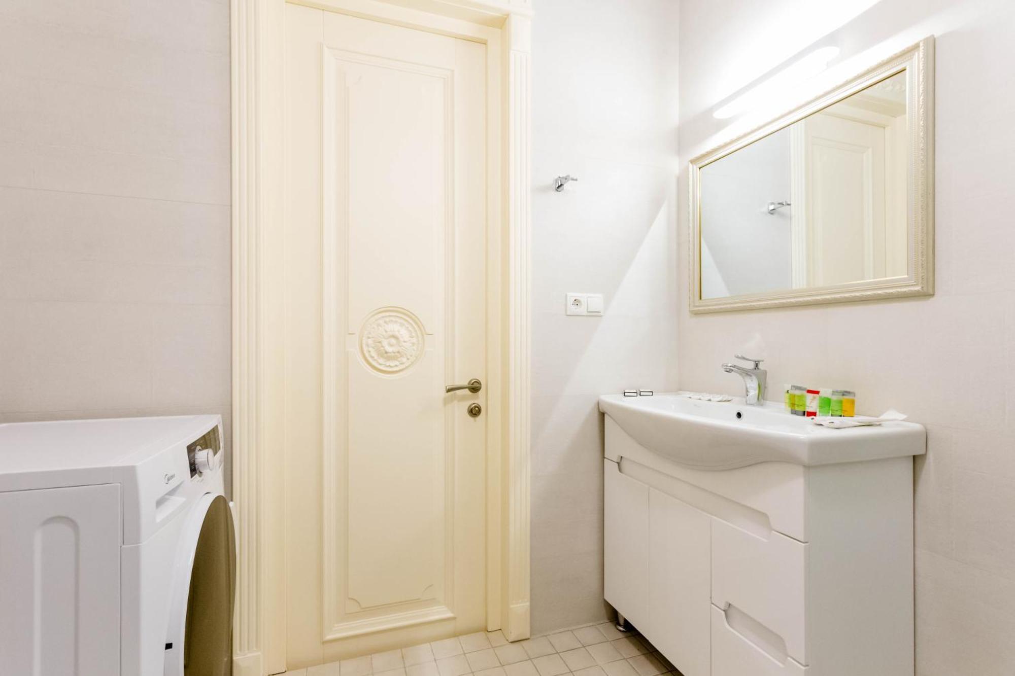 Central Comfort Place L Tbiliszi Kültér fotó